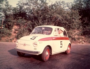 La Fiat Nuova 500 Sport 1958 <br />COPYRIGHT ARCHIVES AGRIPPA-MEDIA /// FONDS MONTÉN