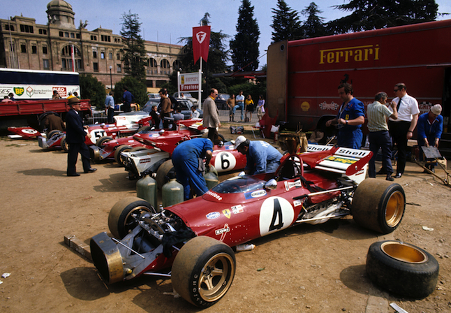 Grand Prix d'Espagne 1971. Le paddock Ferrari.(copyright archives AgrippA-mediA /// archives Firestone)